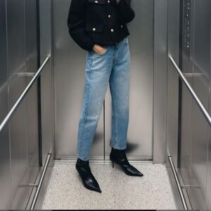 ZARA high rise mom Jean light medium blue